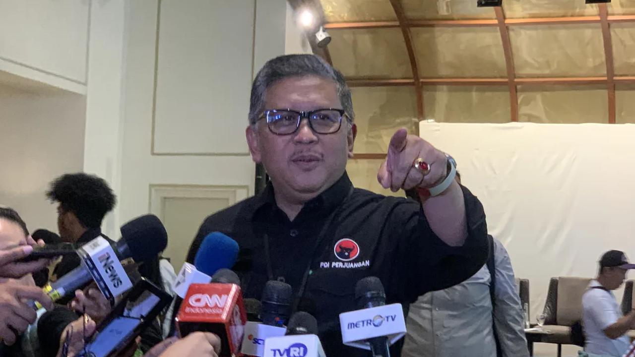 <br>Hasto mengingatkan agar suara publik harus didengar.&nbsp;