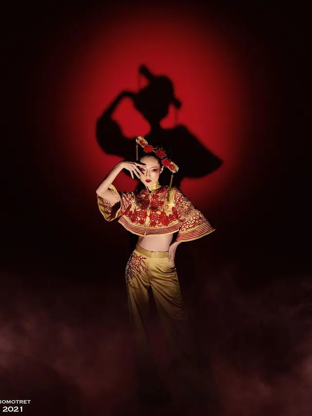 Gaya Pemotretan Patricia Gouw dan Ayu Gani Bertema Chinese Opera. (Sumber: Instagram/riomotret)