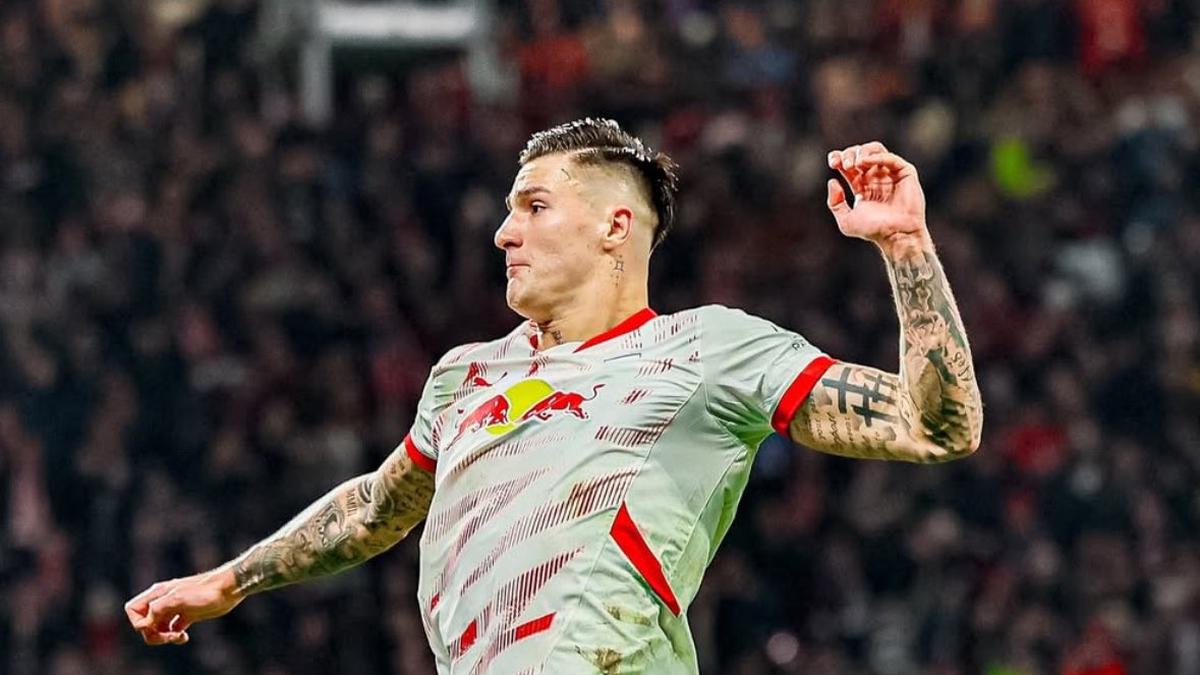 Manchester United dan Newcastle Berebut Benjamin Sesko, Pilih Old Trafford atau St James' Park?