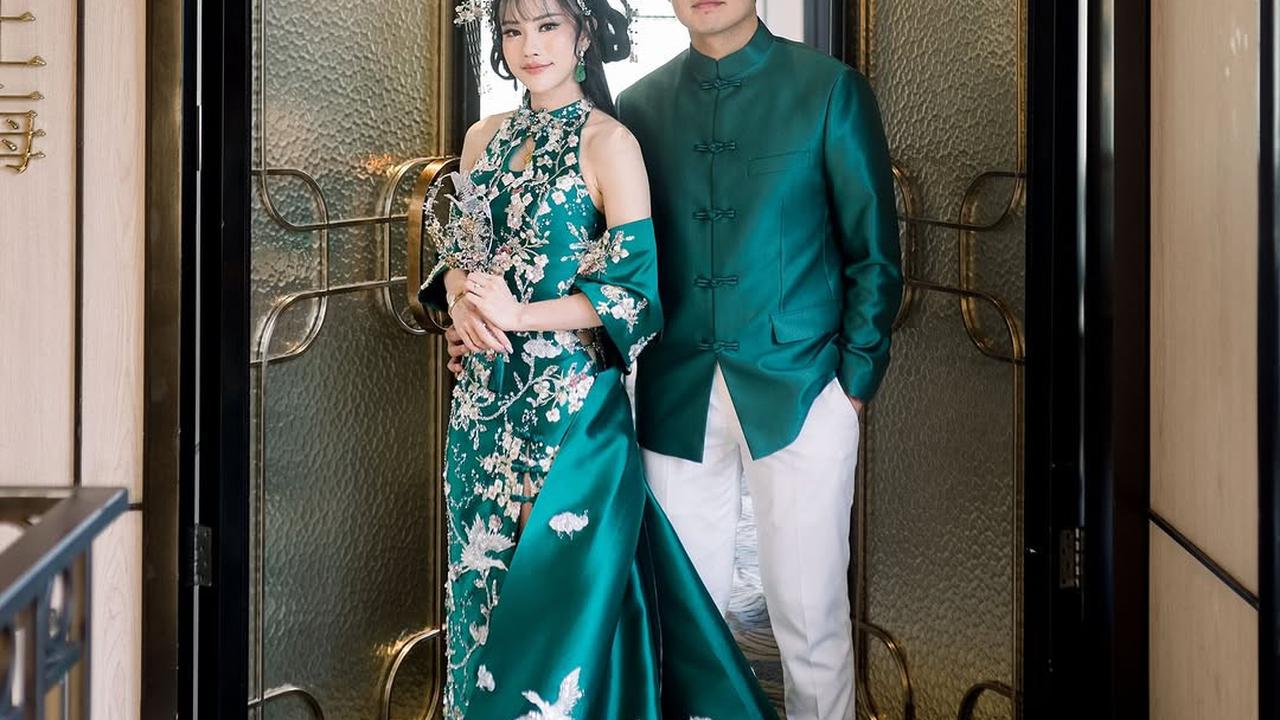 4 Potret Mesra Jessica Jane dan Erwin Phang saat Sangjit, Kompak Pakai Busana Bernuansa Hijau