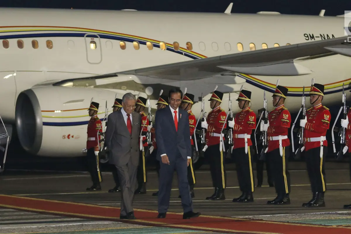 Presiden Jokowi Sambut Kedatangan PM Mahathir Mohamad