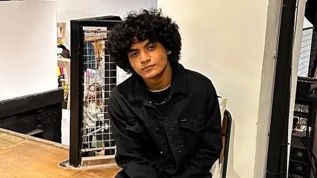 7 Potret Vadel Pacar Baru Laura Meizani Putri Nikita Mirzani, Jadi Sorotan