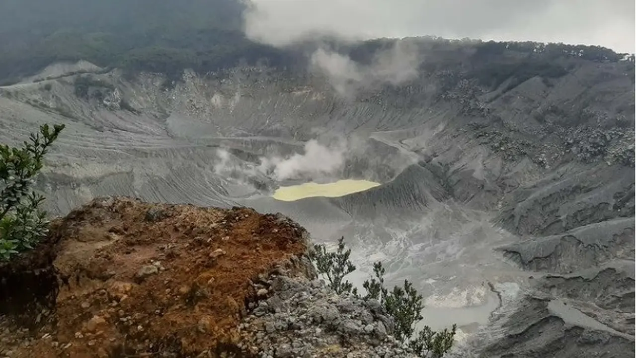 Pesona Wisata Tangkuban Perahu Bandung, Ketahui Legenda, Kawah Misti…