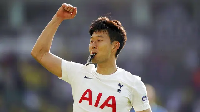 Foto: Son Heung-min Cetak Sejarah Jadi Pemain Asia Pertama yang Berhasil Meraih Sepatu Emas Liga Inggris