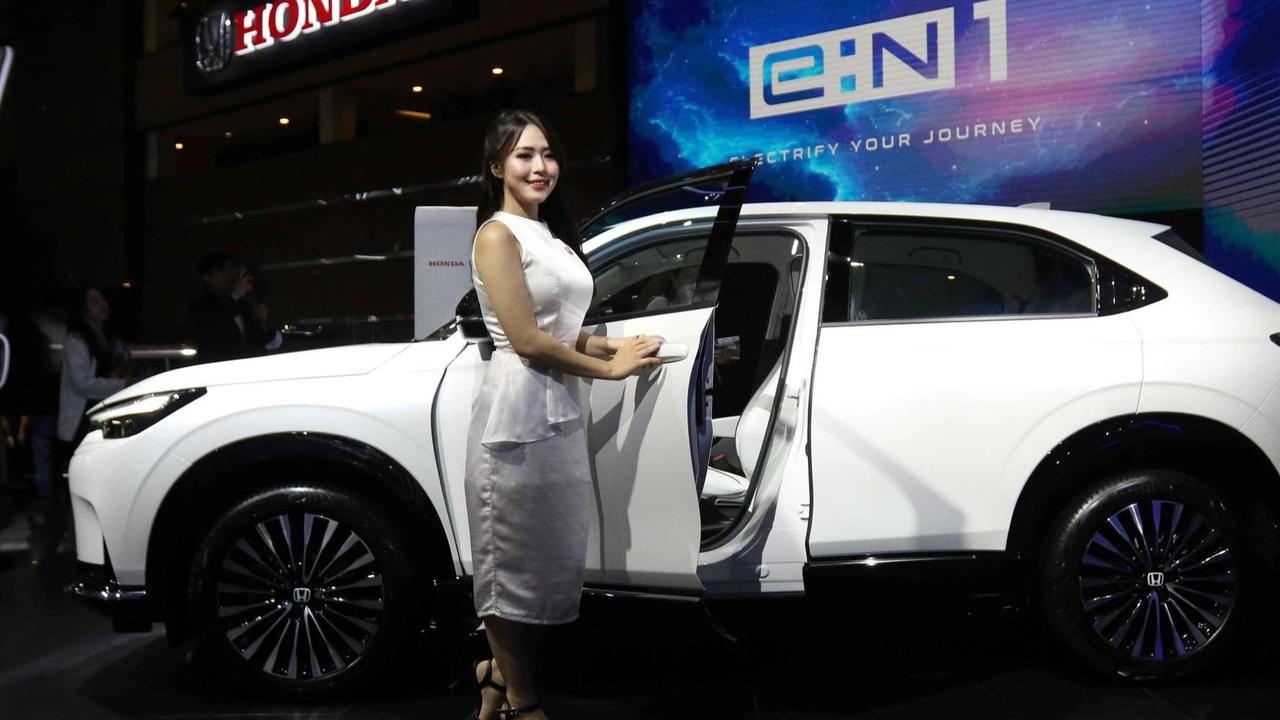FOTO: Intip Deretan Mobil Baru di IIMS 2025, dari Hyundai Venue hingga Honda e:N1