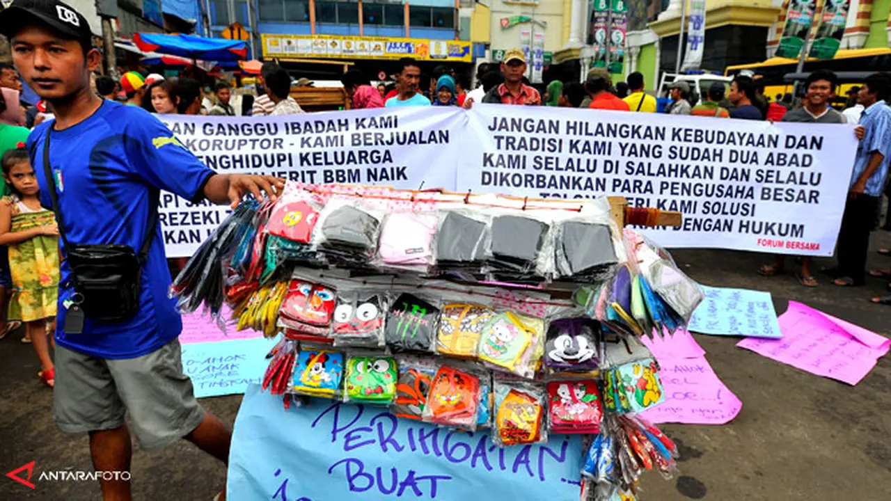 pkl-tanah-abang-130725c.jpg