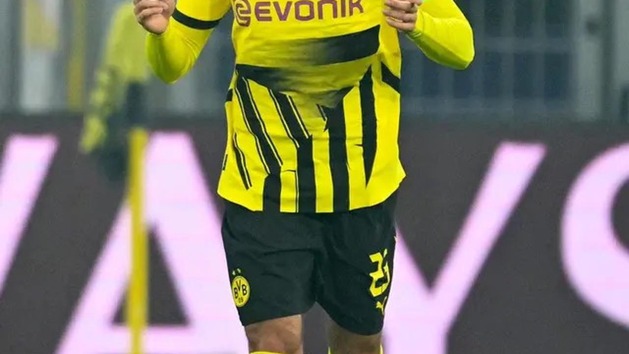 Borussia Dortmund melibas Celtic dengan skor telak 7-1. (INA FASSBENDER/AFP)