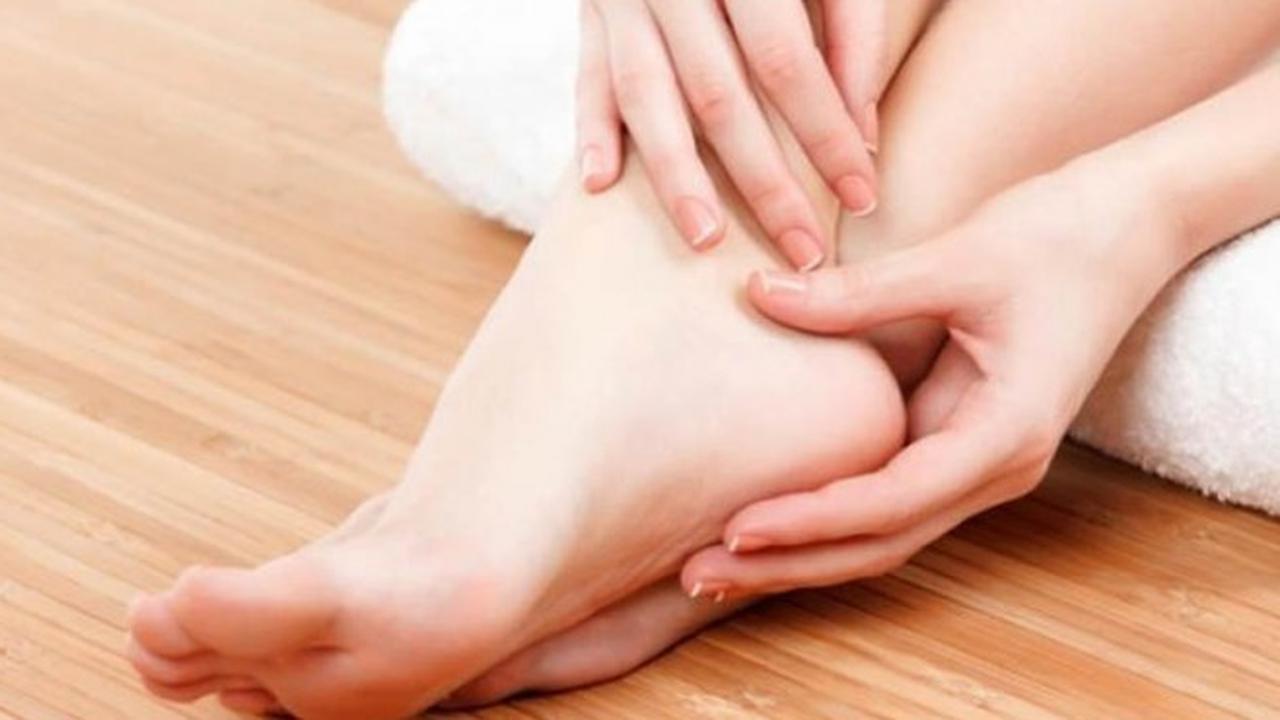 tumit kaki pecah-pecah