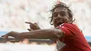 Bayern Munich&#039;s Italian striker Luca Toni celebrates scoring during Bundesliga football match FC Bayern Munich vs Hertha BSC Berlin at the Allianz Arena in the  southern German city of Munich on August 31, 2008. AFP PHOTO/LENNART PREISS