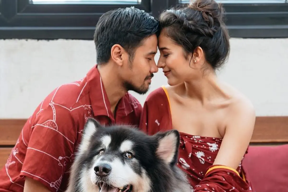 [Bintang] Putri Marino dan Chicco Jerikho
