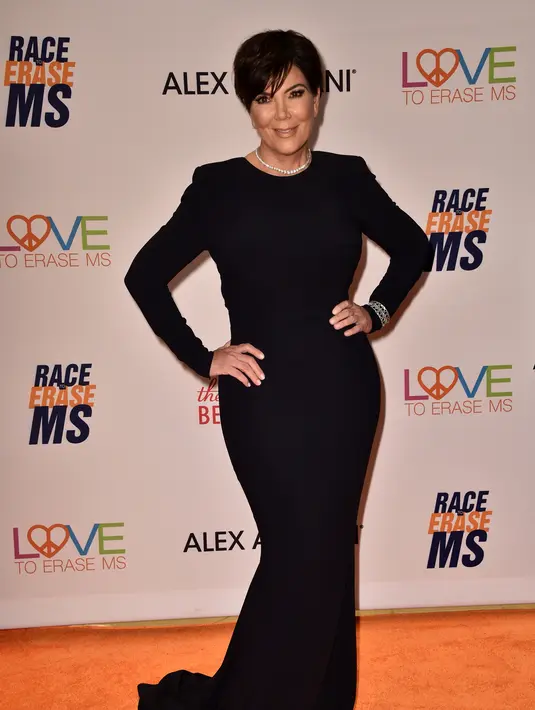 "Kourtney vs Kim menjadi trending! Kris Jenner, kamu melakukannya lagi, sang Ratu!" tulis @lindsaymachado. (ALBERTO E. RODRIGUEZ  GETTY IMAGES NORTH AMERICA  AFP)