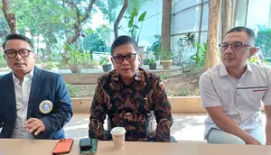 Hasto Tunggu Jawaban BGN soal Data Kader PDIP Terlibat Program MBG