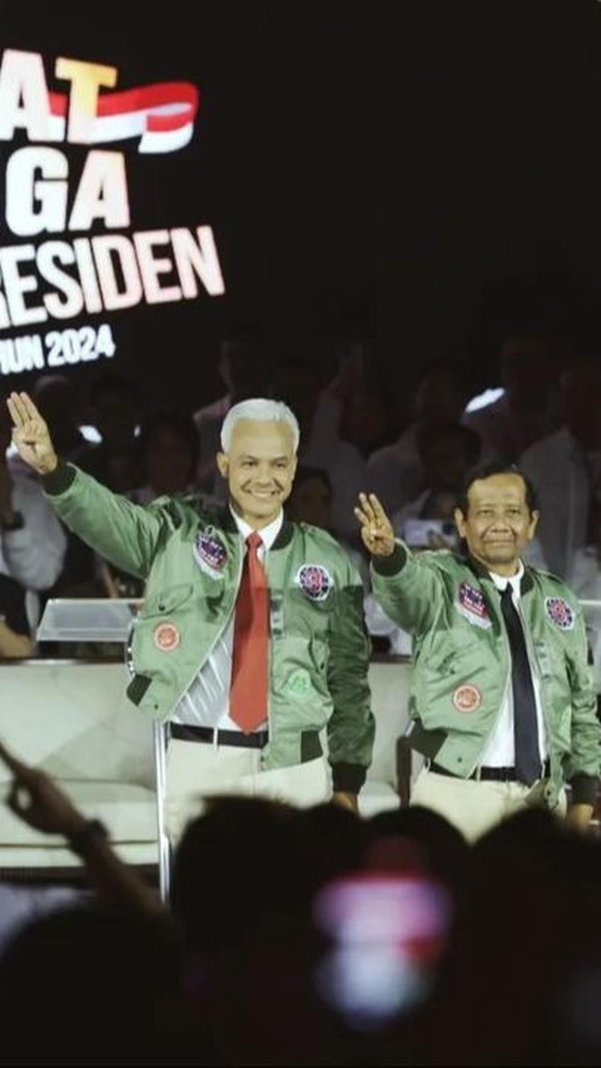 "Berbagai patch yang sejalan dengan program #GanjarMahfud terpampang di jaket ini," ungkapnya.  <br>