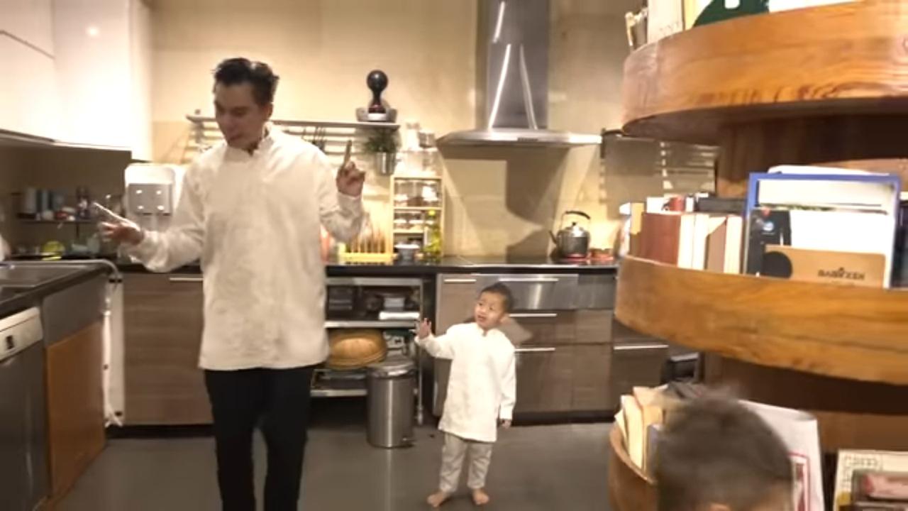 Potret Rumah Mewah Baim Wong dan Paula Verhoeven, Nyaman Bernuansa Kayu tapi Kini Tak Lagi Dihuni Bersama