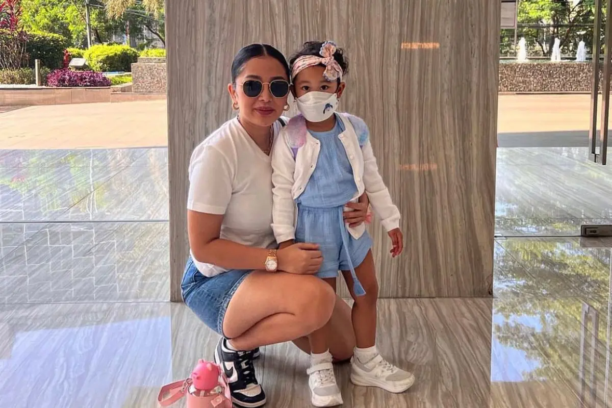 Mutia Ayu dan putri Glenn Fredly