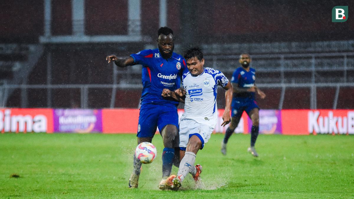 BRI Liga 1: Terganggu Hujan Petir, Arema Gagal Taklukkan PSIS