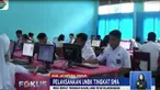 Di Sentani, Papua, meski gedung sekolah sempat tersendam banjir bandang beberapa waktu lalu, namun hari ini pelaksaan UNBK bisa diadakan.
