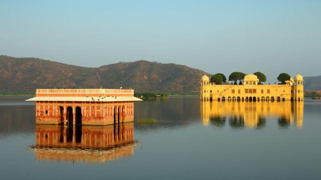 Sempat Tenggelam, 6 Bangunan yang Kembali Muncul dan Berdiri Kokoh Ini Bikin Takjub