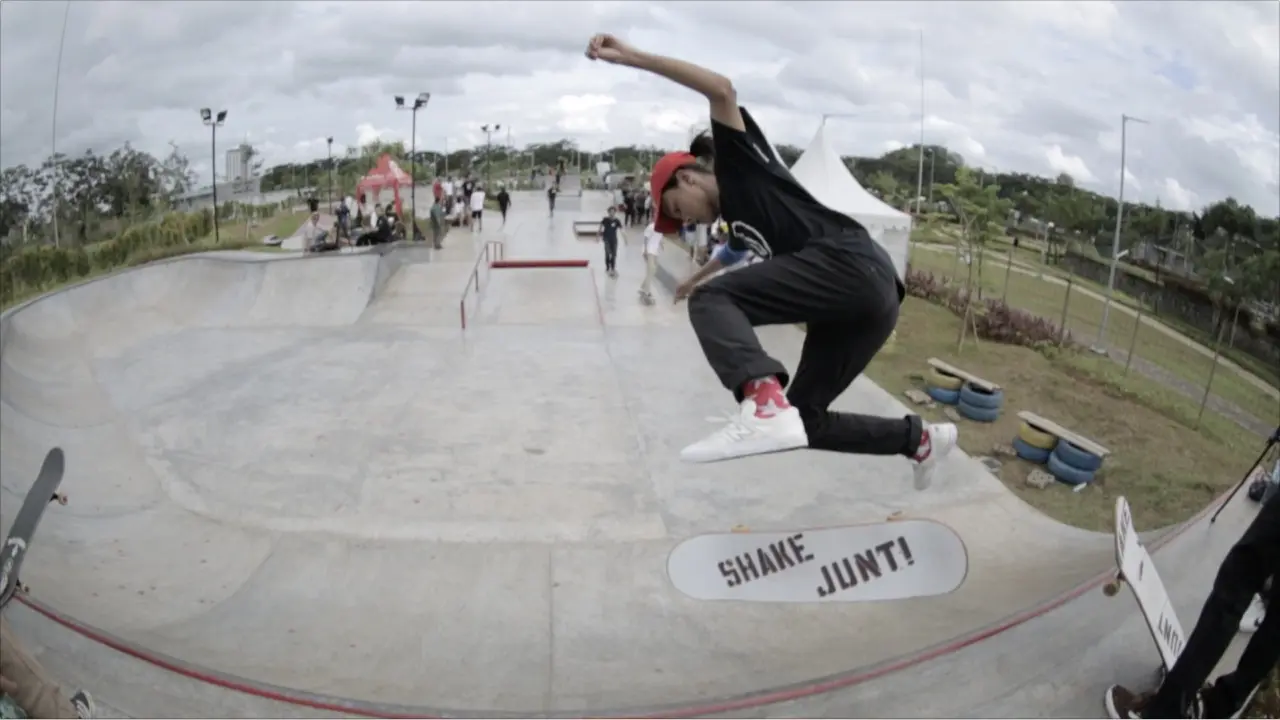 Skateboard