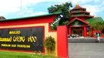 Masjid Cheng Ho ialah bangunan masjid yang menyerupai kelenteng. Bangunan ini berada di Jalan Gading No 2, Surabaya. Ornamen masjid ini sangat kental dengan ornamen Tionghoa. (Istimewa)
