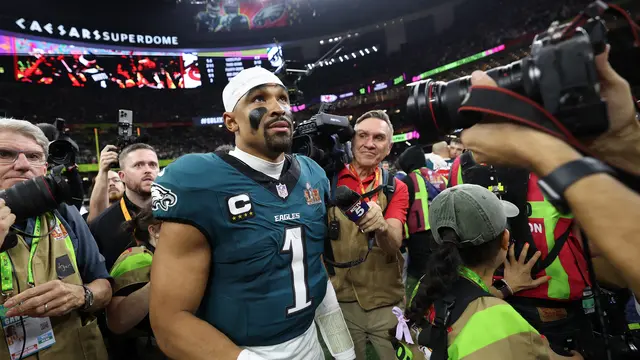 Jalen Hurts memimpin Eagles juara Super Bowl LIX