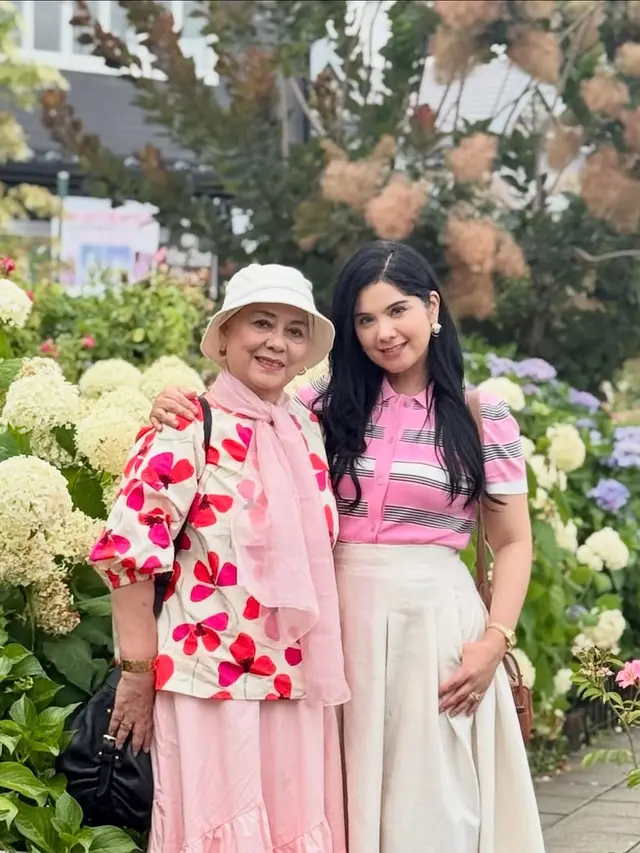 Yanni Mulyaningsih tampak Awet Muda di Usia 71 Tahun (Instagram/annisayudhoyono)