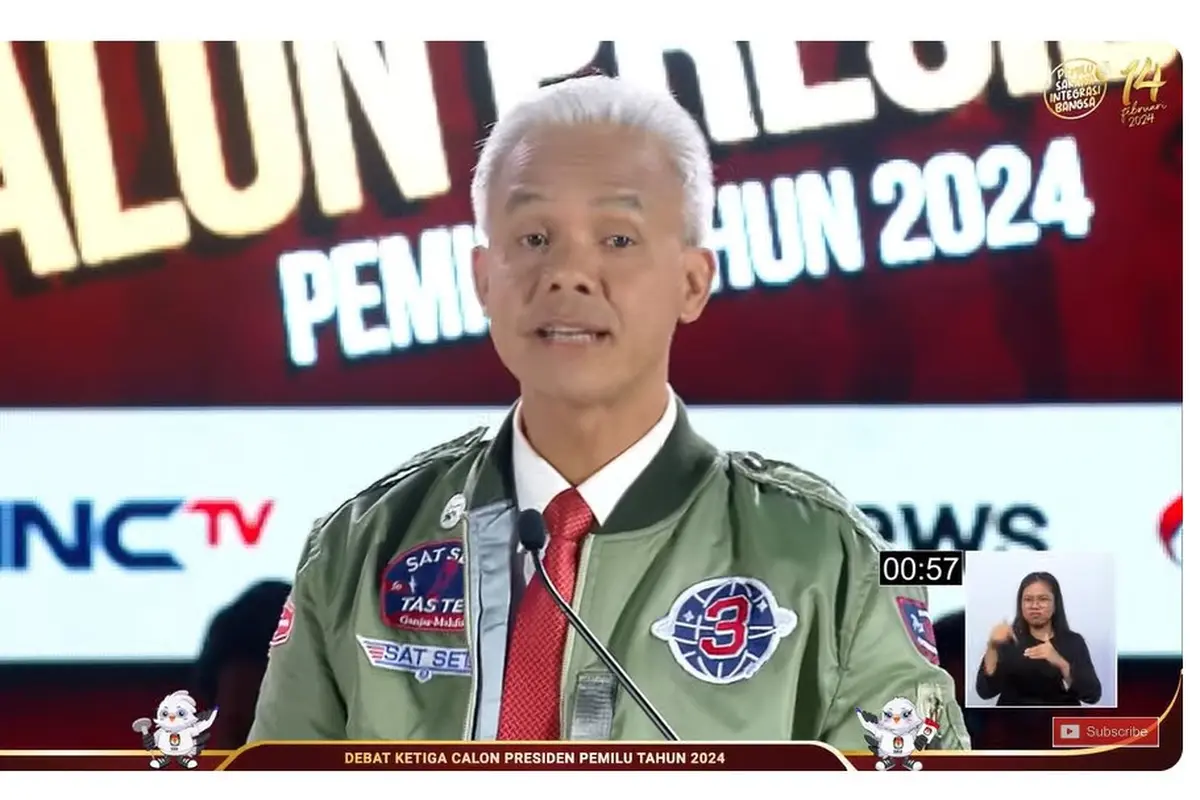 Calon presiden nomor urut 3 Ganjar Pranowo saat debat capres ketiga yang digelar KPU pada Minggu (7/1/2024) di Istora, Senayan, Jakarta.