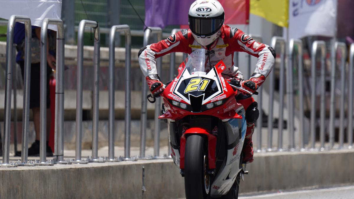 Hasil Race 2 SS600 ARRC Jepang: Pembalap Indonesia Adenanta Putra Juara dan Puncaki Klasemen!