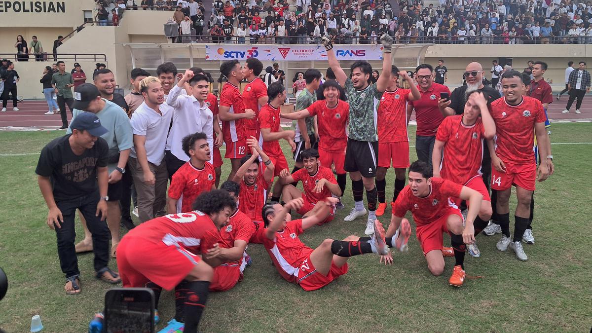 Parade Mantan Pemain Timnas Indonesia dan Liga 1 Meriahkan Celebrity Trofeo Cup 2025: Dari Budi Sudarsono, Atep, hingga Syamsir Alam