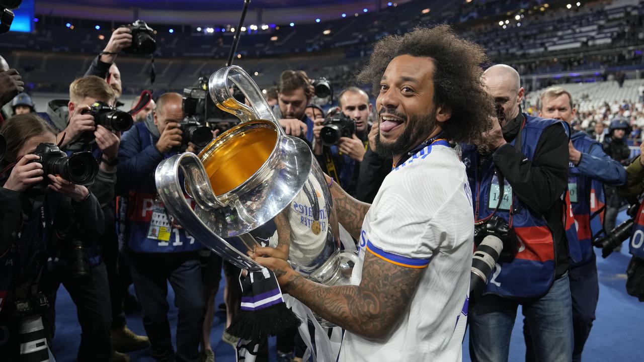 Foto: Momen Kebahagiaan Terakhir Marcelo Bersama Real Madrid Saat Persembahkan Trofi ke-14 Liga Champions