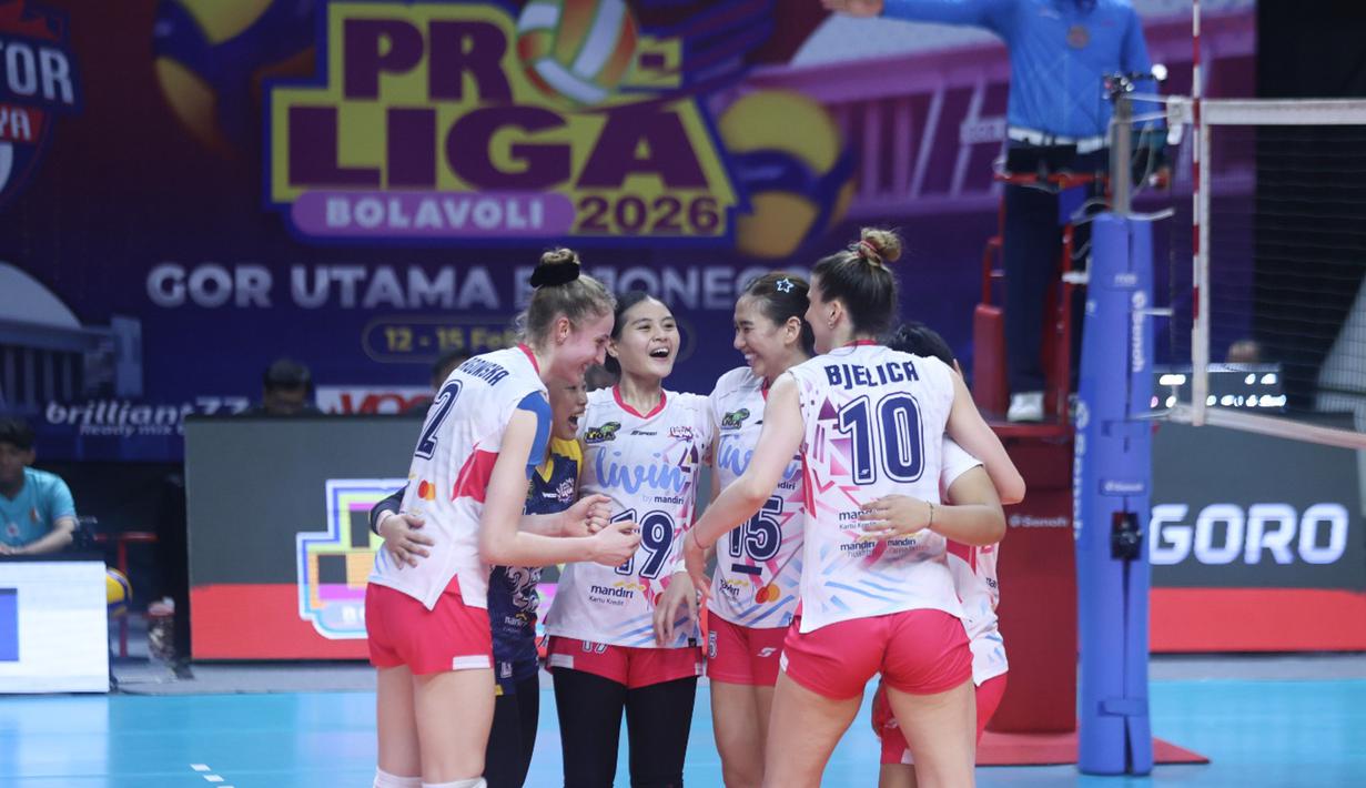 Tim putri Jakarta Livin' Mandiri merayakan kemenangan atas Jakarta Pertamina Enduro dalam lanjutan putaran kedua Proliga 2026 di GOR Utama, Bojonegoro, Jumat (13/2/2026). (Dok. PBVSI)