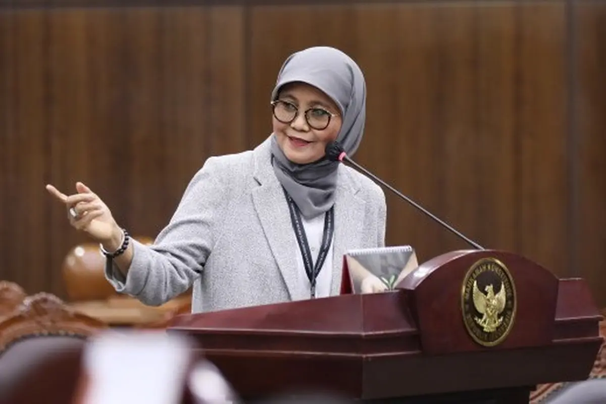 Wakil Rektor III Bidang SDM, Pengembangan Talenta, dan Kesejahteraan  Universitas Hasanuddin (Unhas) Farida Patittingi di Mahkamah Konstitusi.