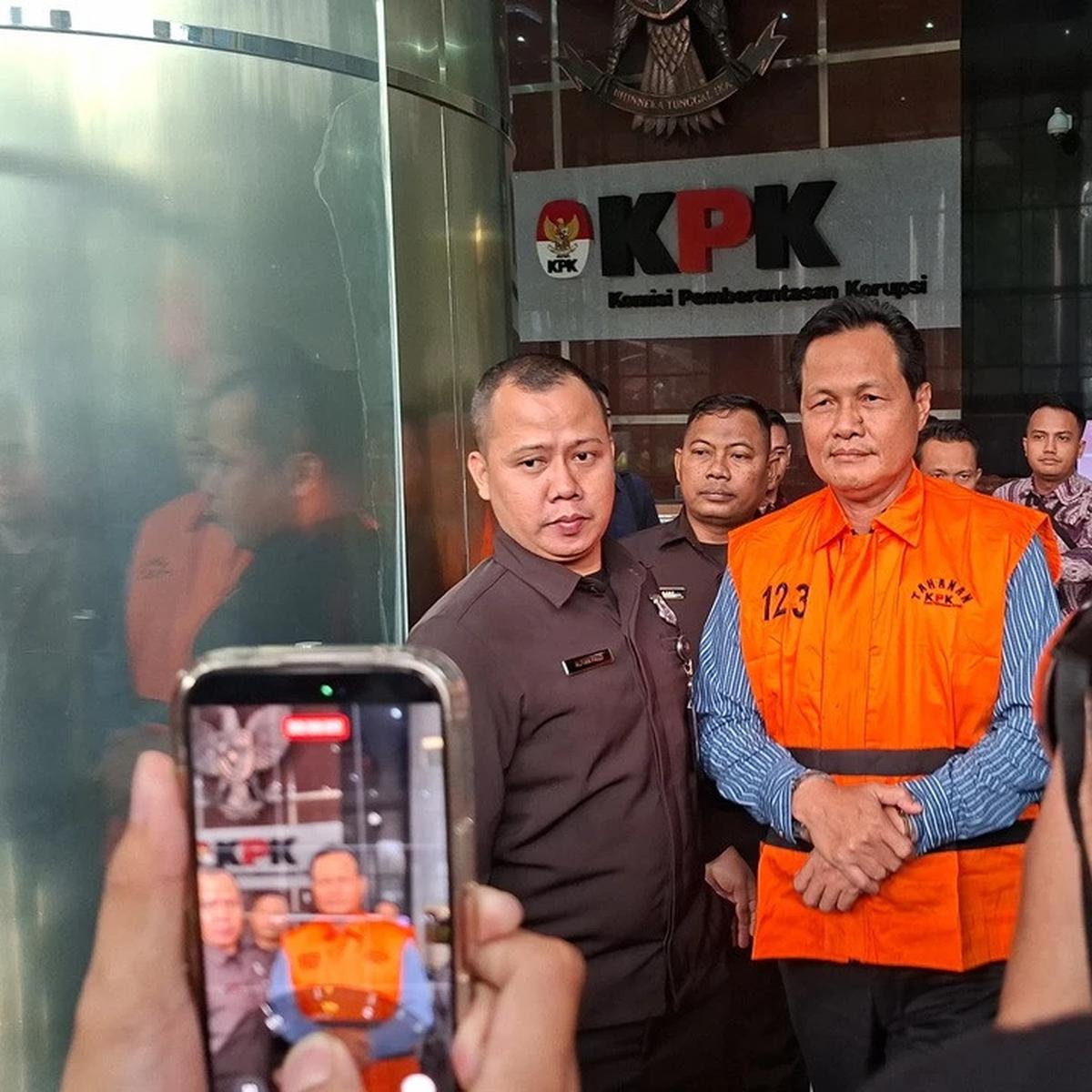 Edison Bupati Muara Enim Ditahan KPK