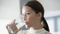 Minum Air, Rahasia Tetap Segar Meski Kurang Tidur