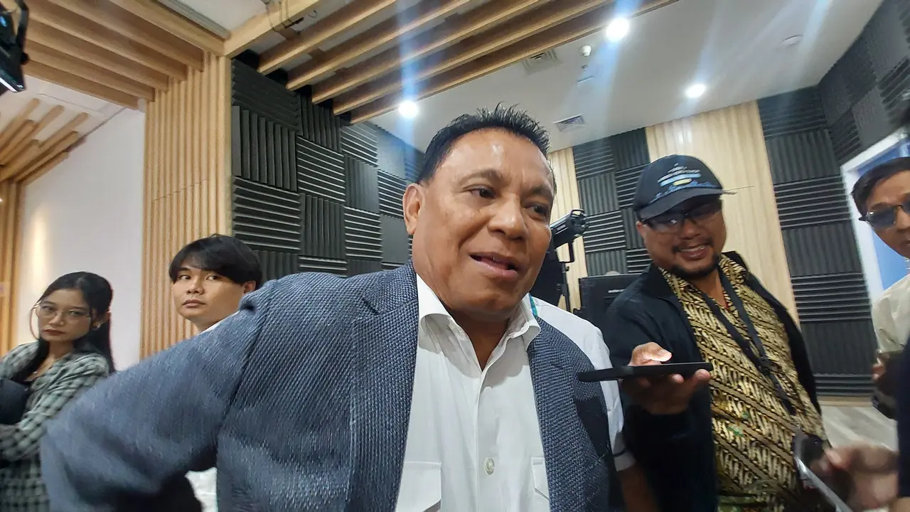 Direktur Utama PT Garam, Abraham Mose  ditemui di Kantor Kementerian Kelautan dan Perikanan, Jakarta, Rabu (11/6/2025). (Arief/Liputan6.com)
