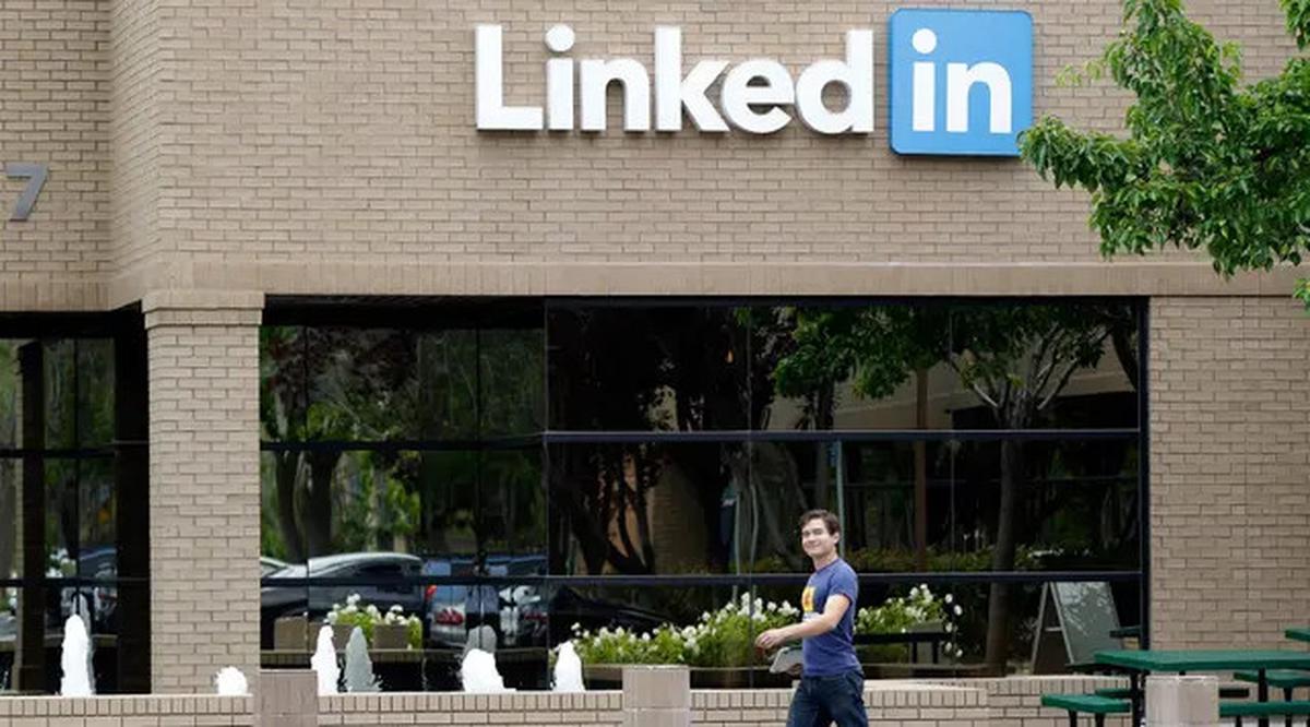 LinkedIn Bagi-Bagi Tips Cari Kerja yang Aman, Apa Saja?