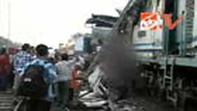 Petugas Stasiun Sudah Beri Sinyal