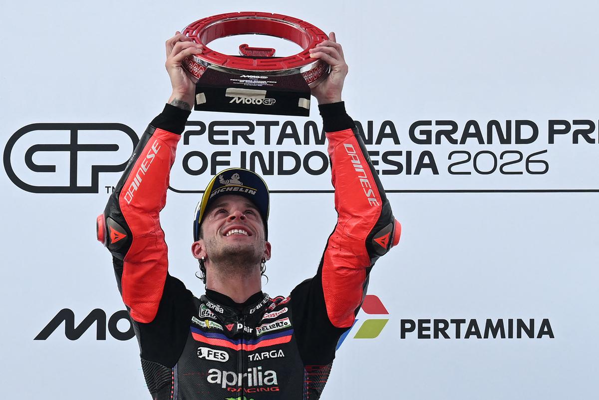 Bezzecchi Menang di Mandalika Marquez Harus Puas Finis Keenam