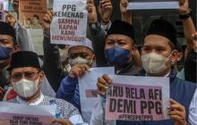 FOTO: Guru Agama Gelar Aksi Damai, Desak Percepatan PPG dan Peralihan ke Kemendikdasmen