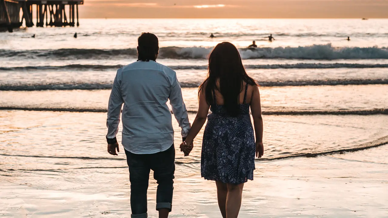 pasangan cinta