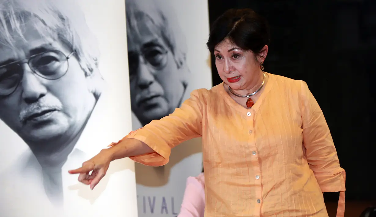 Tidak heran jika Teguh Karya menjadi sutradara yang paling banyak menyabet piala Citra. "Keseriusan itu berusaha untuk terus mencari," kata Niniek yang juga berprofesi sebagai dosen di salah satu universitas negeri di Indonesia. (Deki Prayoga/Bintang.com)