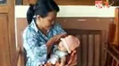 Kuat dugaan, wanita itu sengaja meninggalkan bayinya di dalam taksi. Sebab, di dalam taksi juga ada tas berisi pakaian bedak, susu, dan makanan bayi.