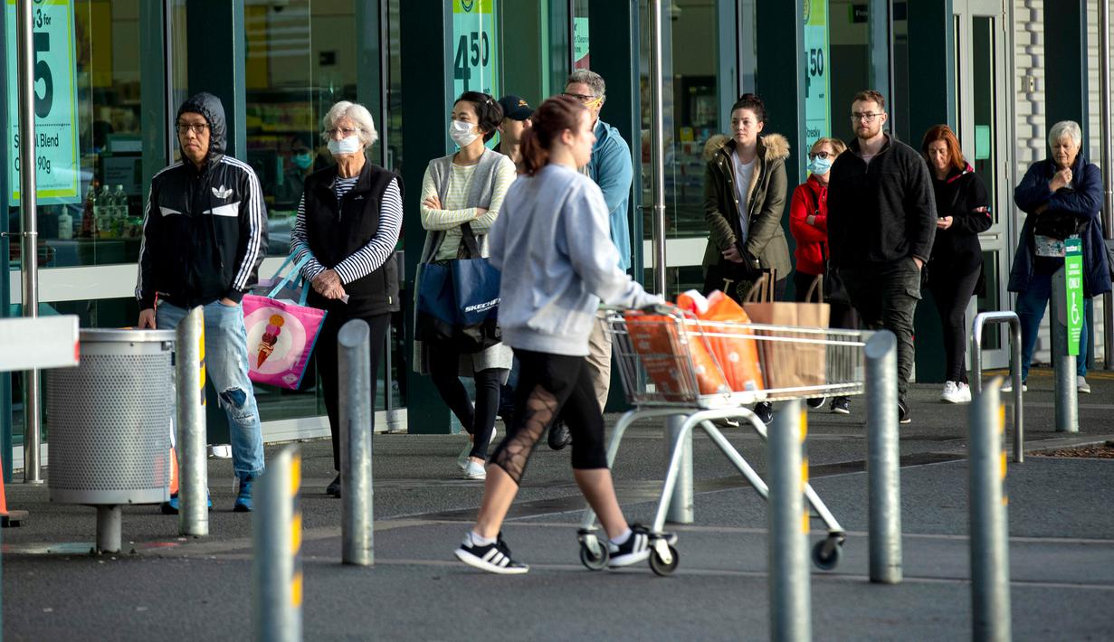 Foto Selandia Baru Lockdown Auckland Warga Antre Panjang Di Supermarket Global Liputan6 Com