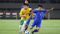 Timnas Australia U-16 menjadi juara Piala AFF U-16 2024 setelah menang lewat babak adu penalti atas Timnas Thailand dalam laga final yang digelar di Stadion Manahan, Solo, Rabu (3/7/2024) malam WIB.
