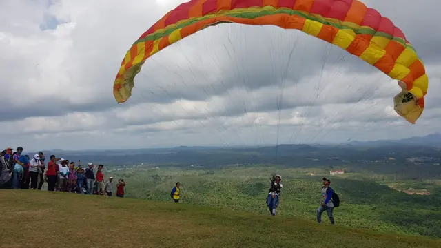Paragliding