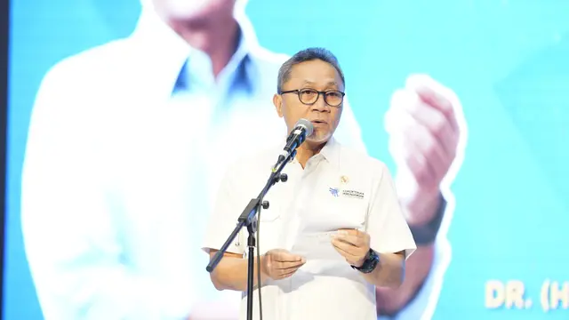 Menteri Perdagangan Zulkifli Hasan menghadiri Kongres Arsitek ke-4 ASEAN yang diselenggarakan Ikatan Arsitektur Indonesia, Kamis (27/7/2023) di Makassar, Sulawesi Selatan. (Dok Kemendag)