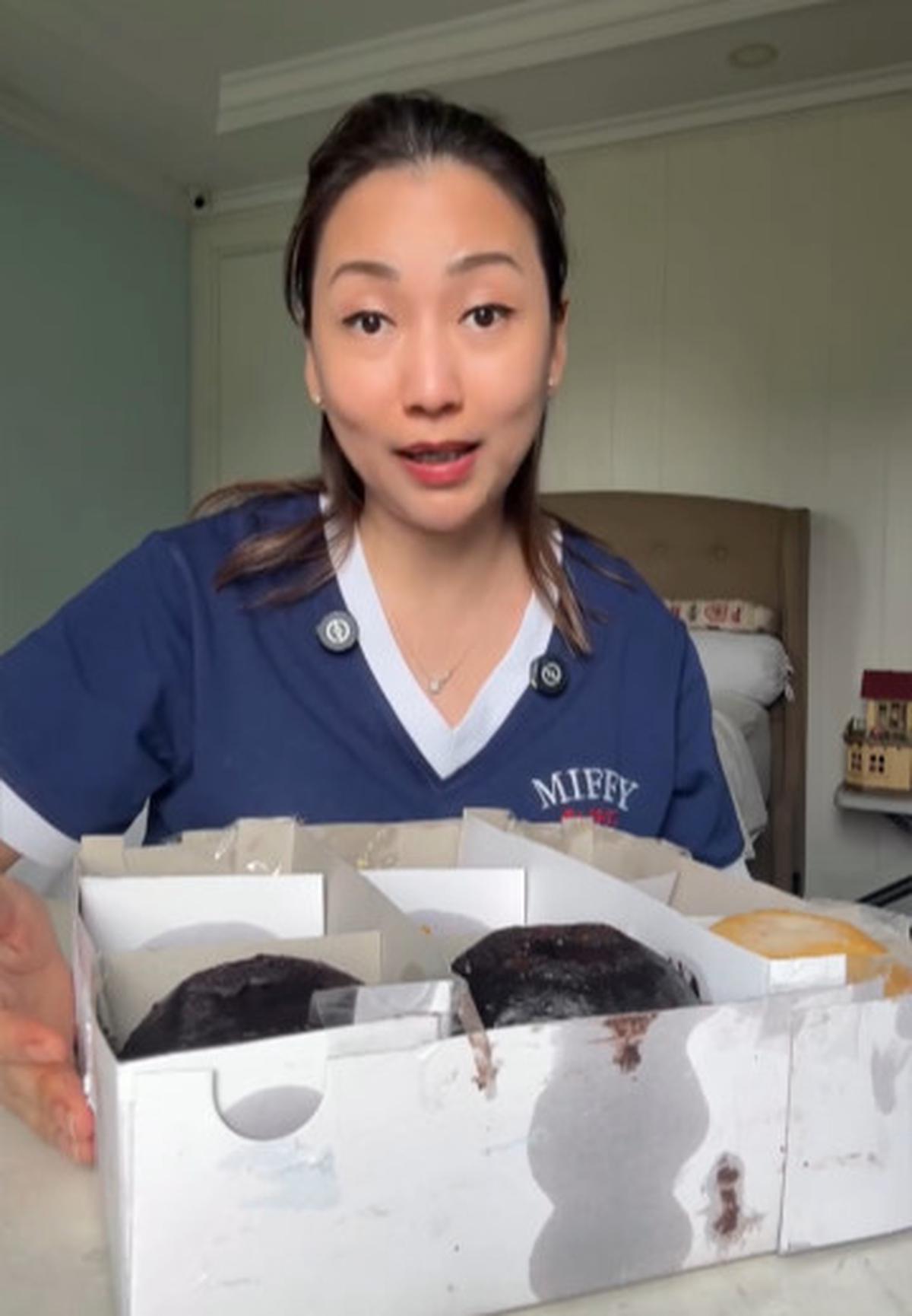 Pinkan Mambo Jual Donat Rp200 Ribu, Penampakannya Tuai Kritik - Ngaku Baru Dijual Untuk yang Maksa Beli