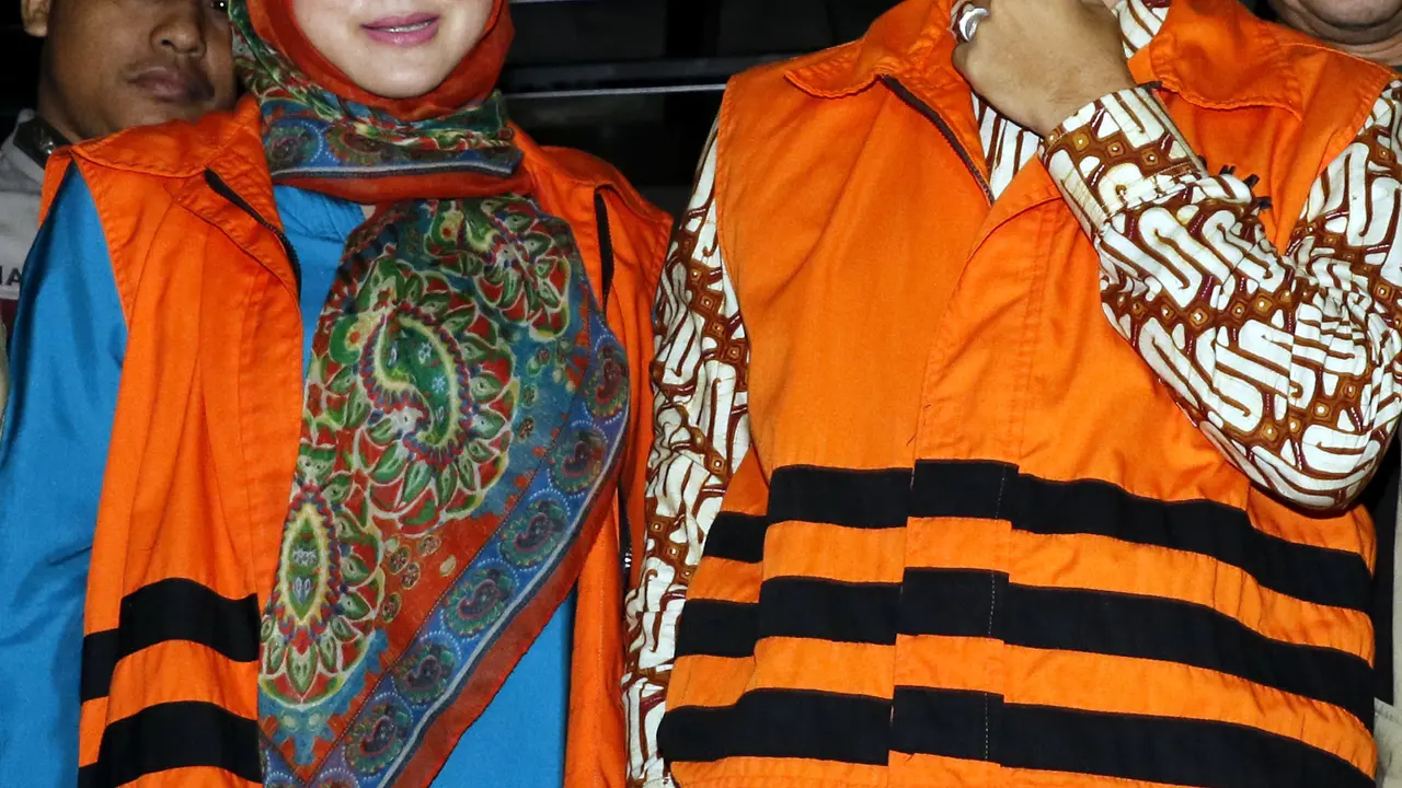 20150820-Pemeriksaan KPK-Jakarta- Gatot Pujo Nugroho dan Evi Susanti