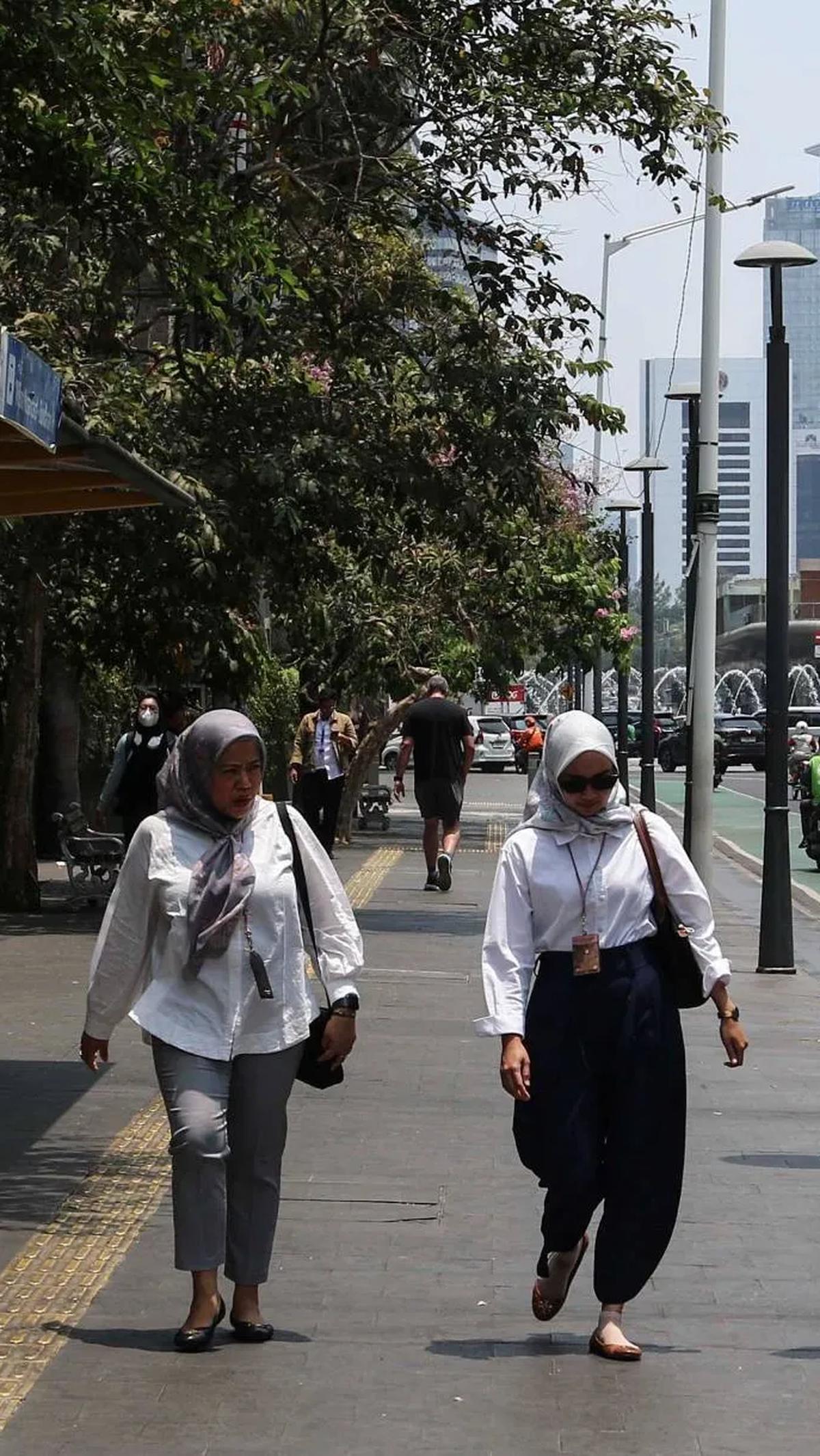 Waktu terjadinya peristiwa ini pun berbeda-beda di setiap daerah, diperkirakan berlangsung dari akhir September hingga pertengahan Oktober.