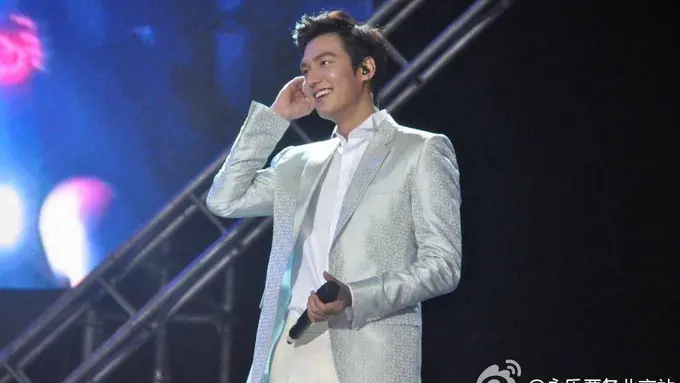 Lee Min Ho Ucapkan Terima Kasih kepada Minoz dengan Pelayanan